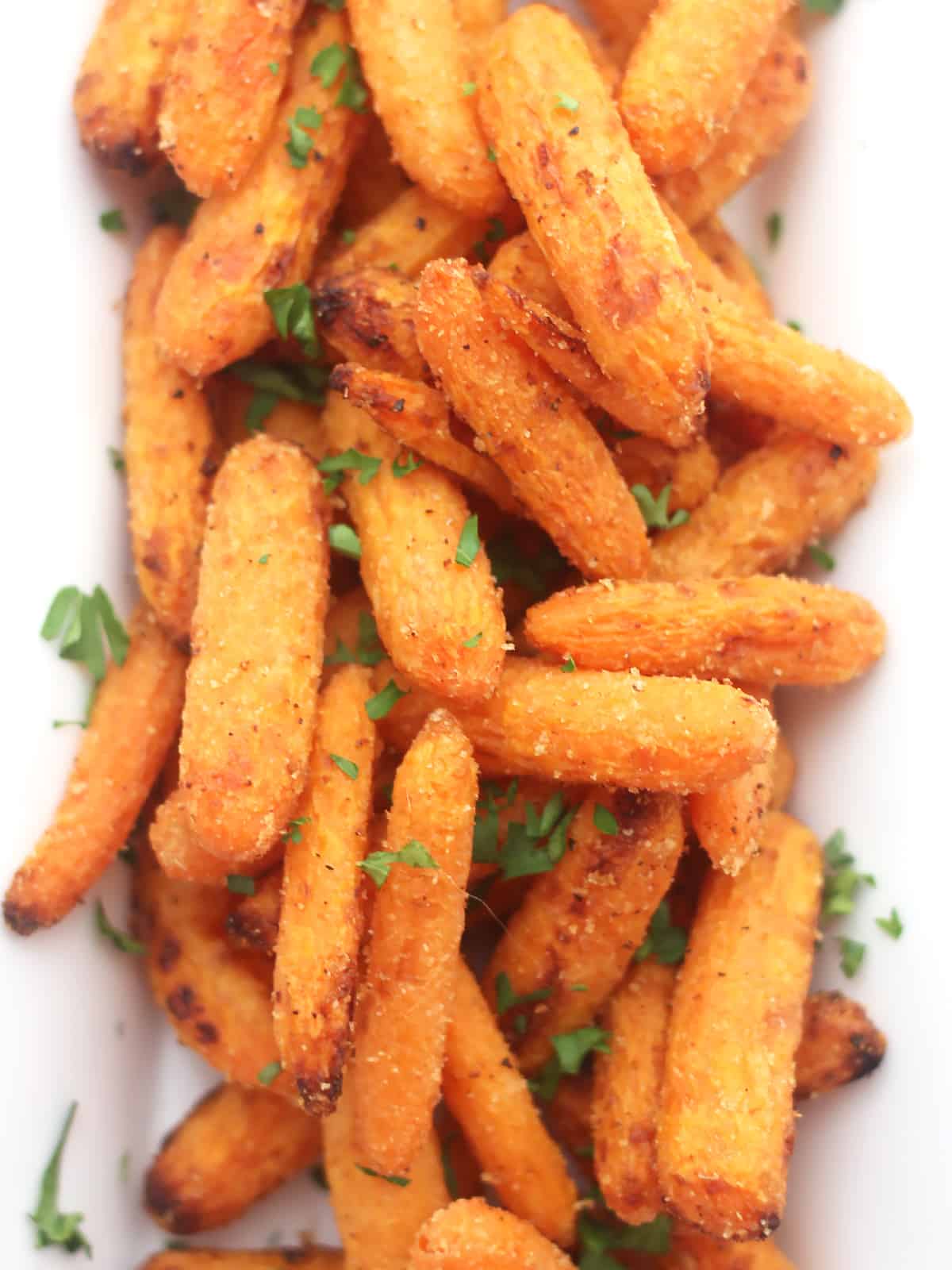 Close up of seasoned air fried carrots.