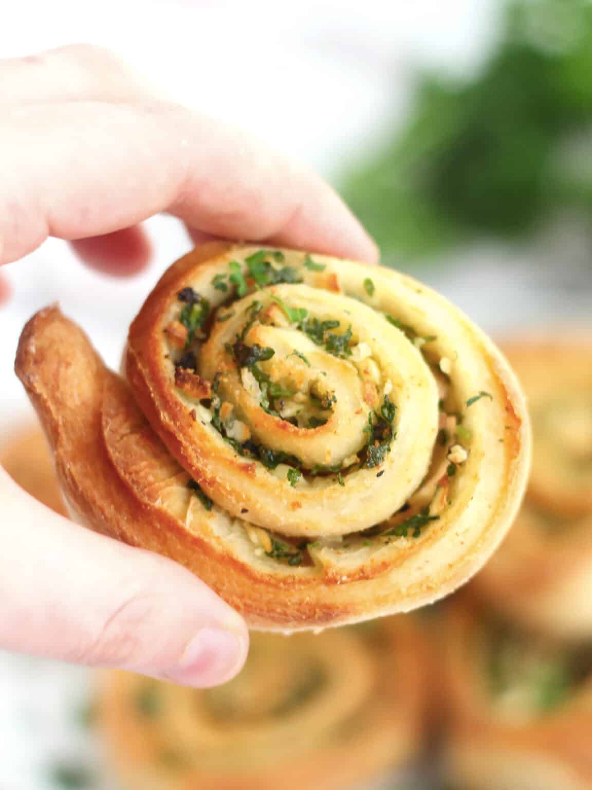 Air Fryer Garlic Pizza Rolls Bite On The Side