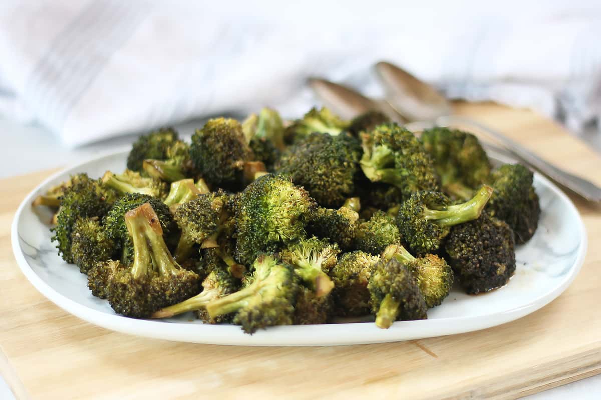Roasted broccoli florets glazed with balsamic vinegar.