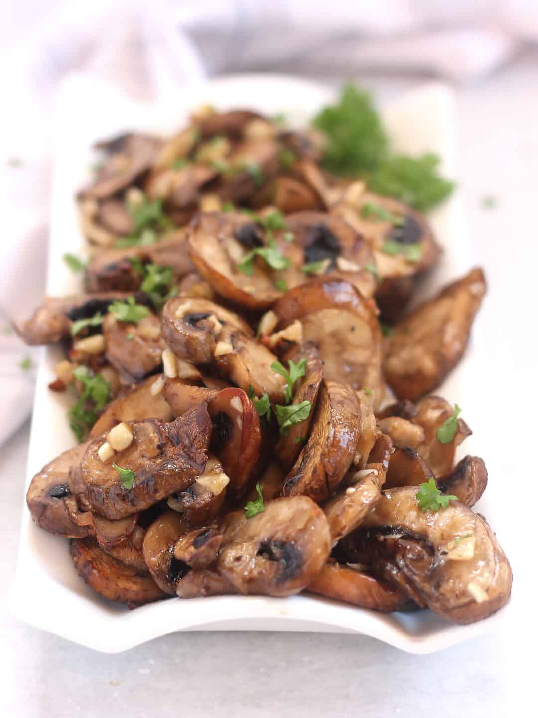 Air Fryer Garlic Mushrooms Bite On The Side
